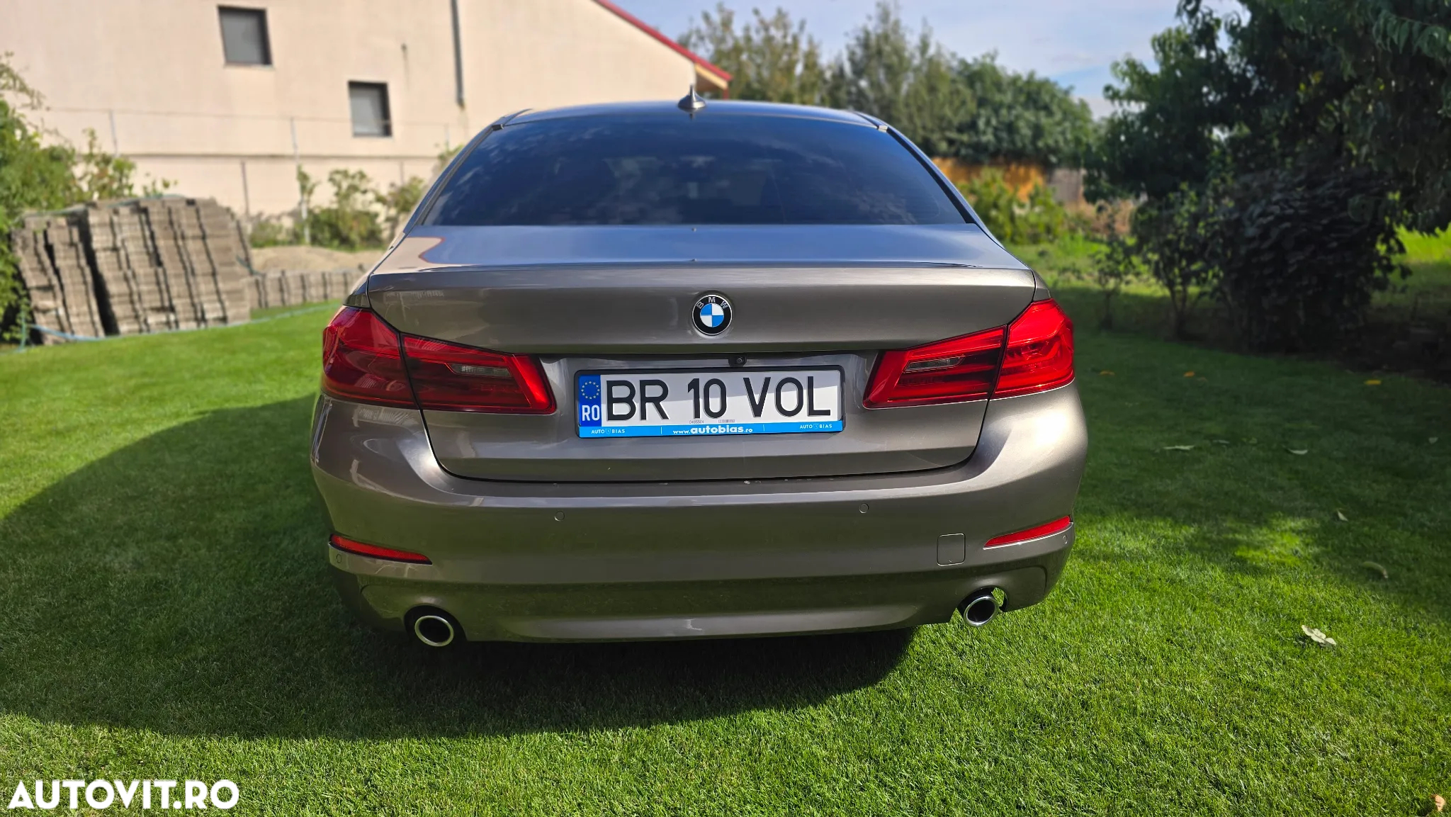 BMW Seria 5 520i AT - 11