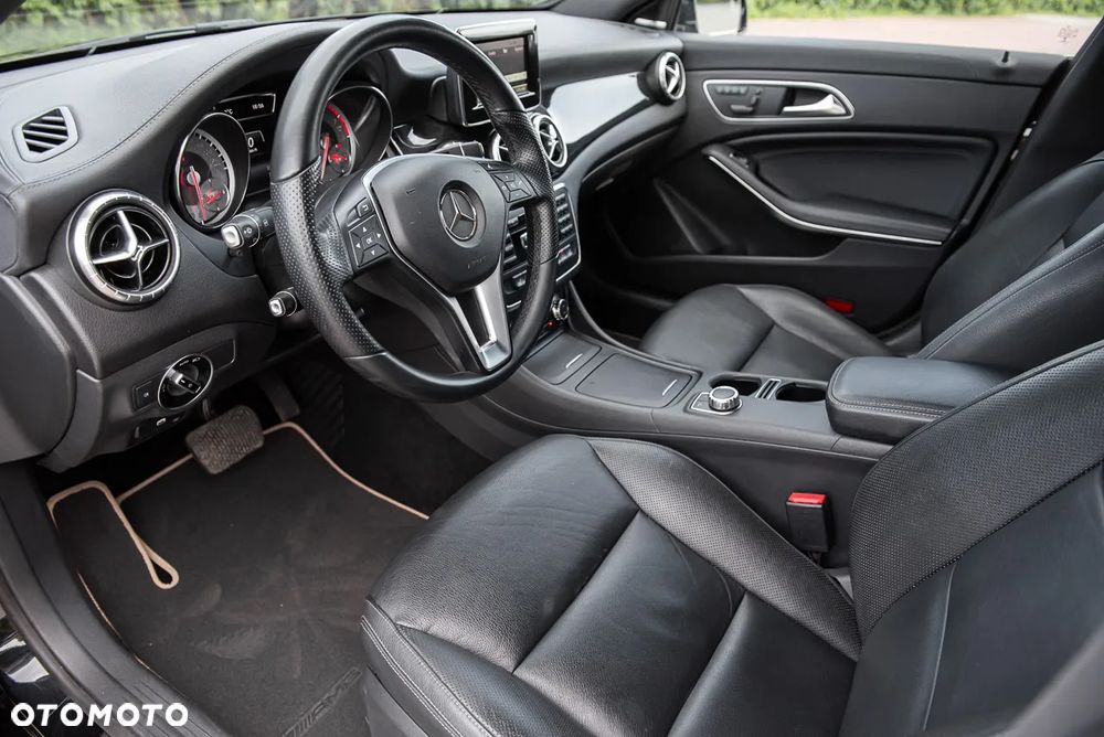 Mercedes-Benz CLA 250 7G-DCT StreetStyle - 15