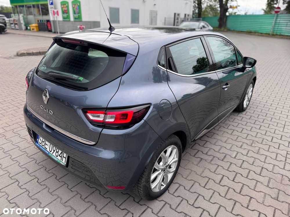 Renault Clio - 26