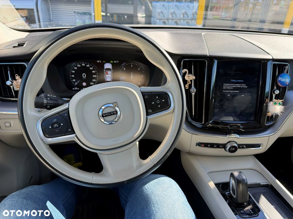 Volvo XC 60 B4 D AWD Momentum Pro - 7