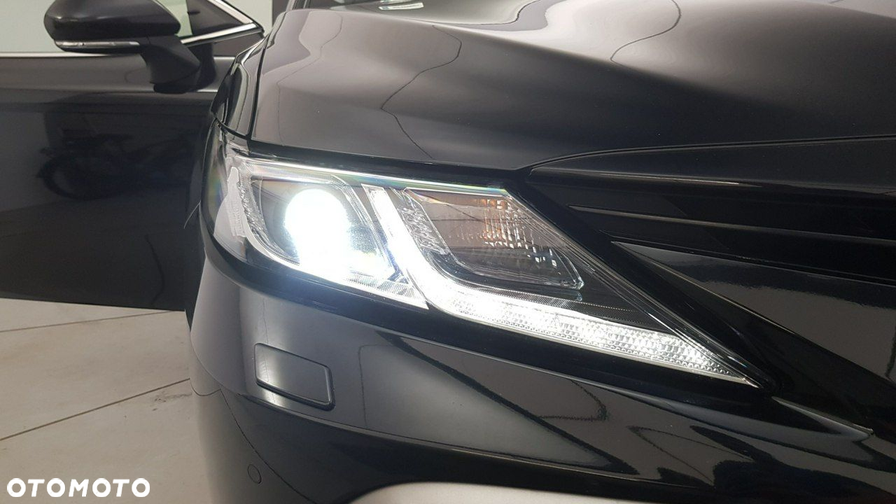 Toyota Camry - 15