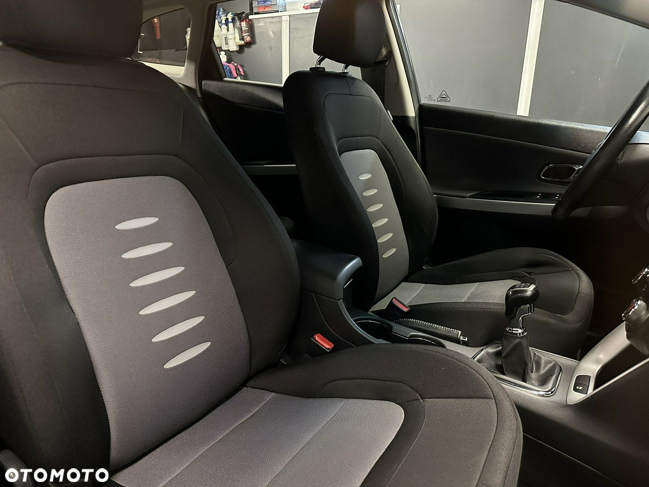 Kia Ceed - 9