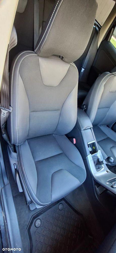 Volvo XC 60 D5 AWD Momentum - 12