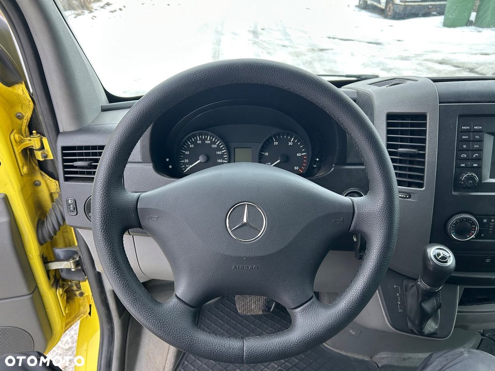 Mercedes-Benz Sprinter - 17
