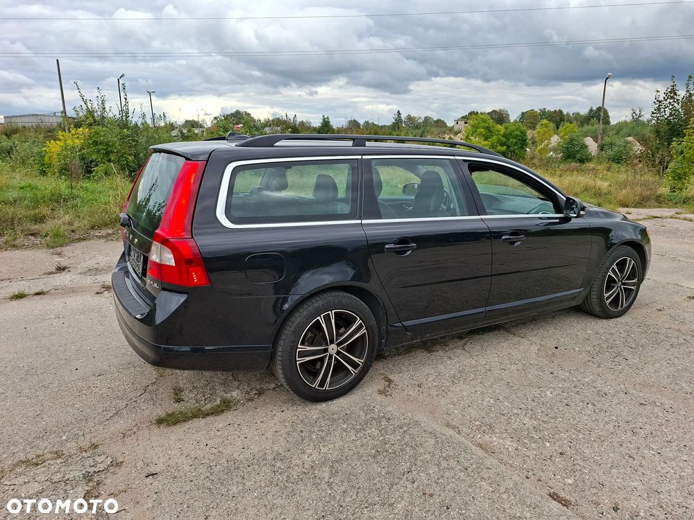 Volvo V70 2.5T Momentum - 17