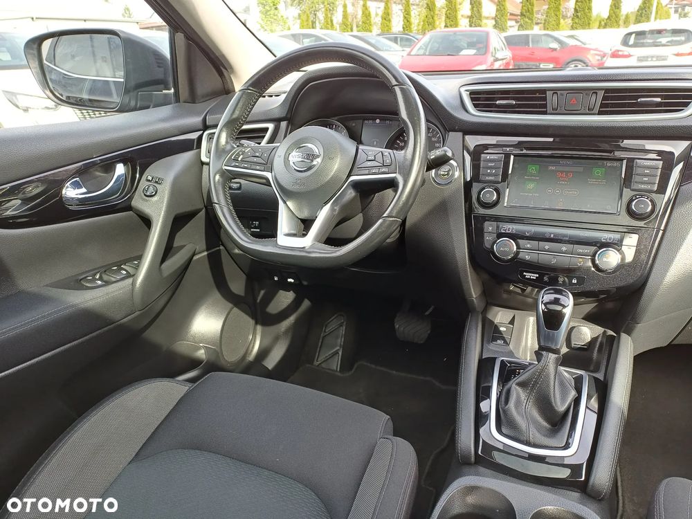 Nissan Qashqai 1.3 DIG-T N-Connecta DCT - 26