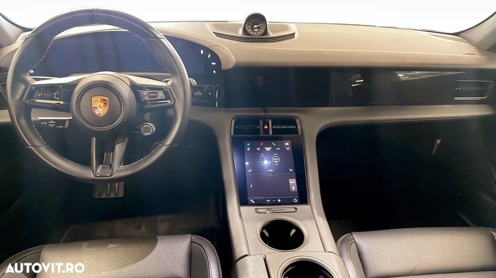 Porsche Taycan 4S Sport - 8