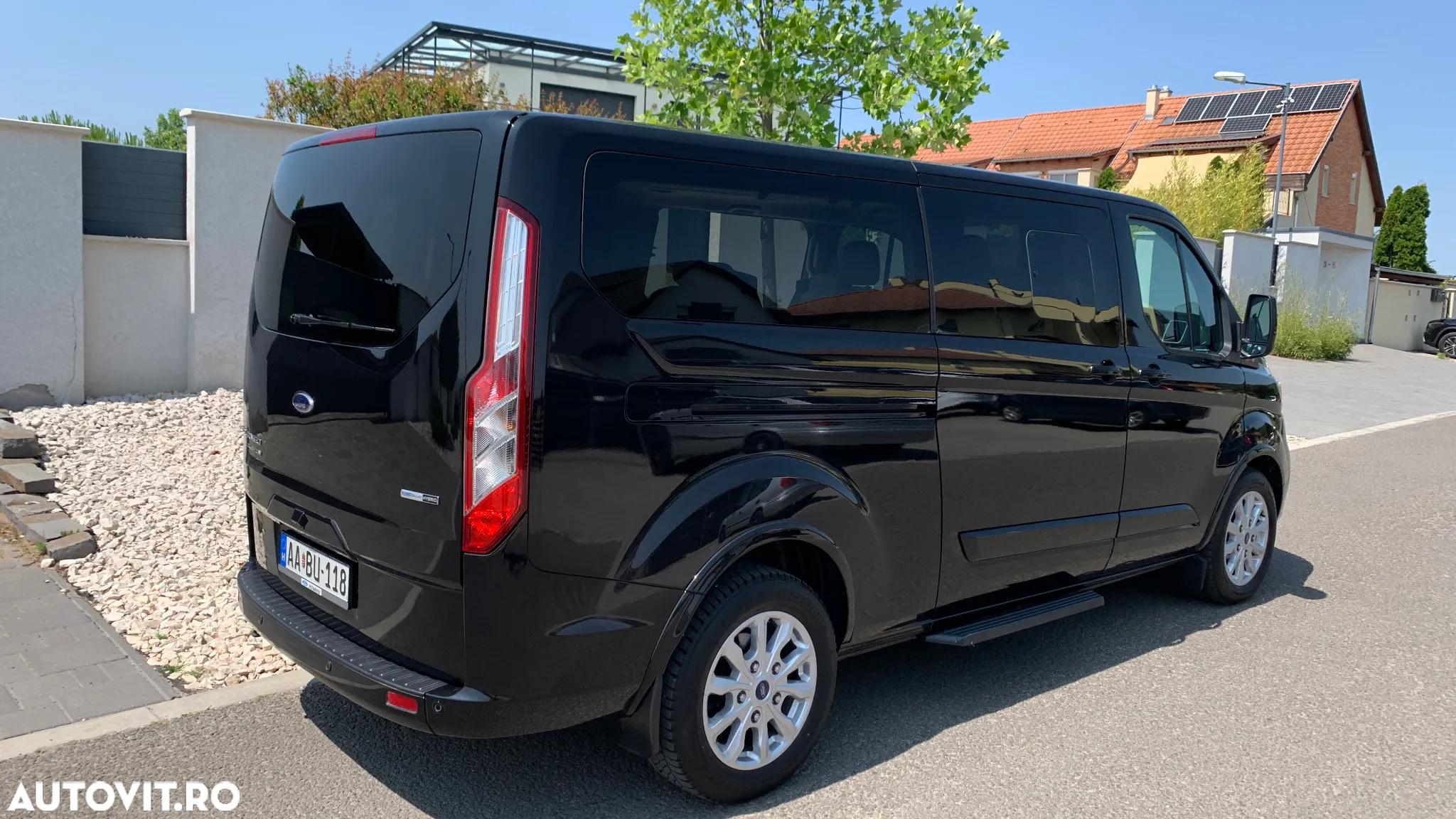 Ford Tourneo Custom Bus 320 2.0 EcoBlue 150 CP L1H1 Titanium - 5
