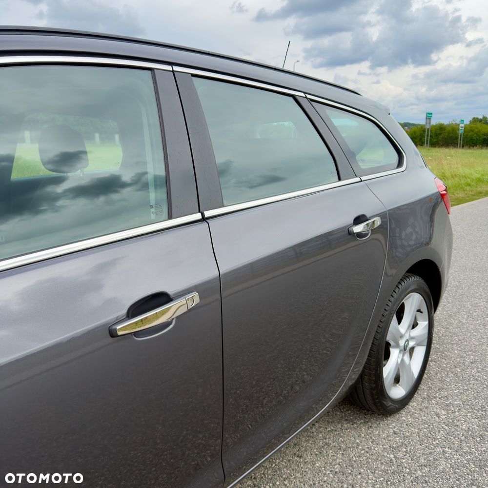 Opel Astra 1.4 Turbo Color Edition - 28