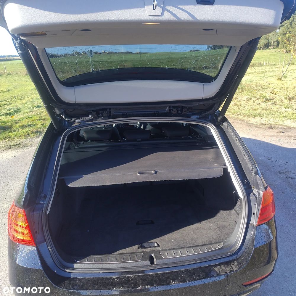 BMW Seria 3 318d DPF Touring Edition Sport - 4
