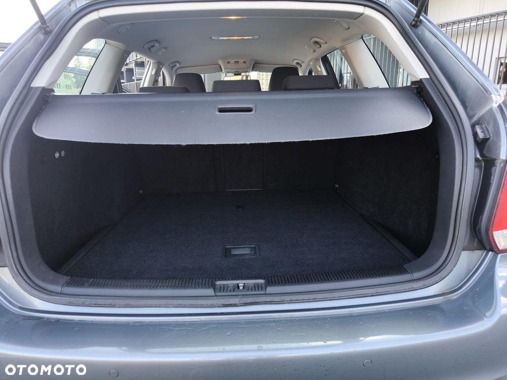 Volkswagen Golf - 10