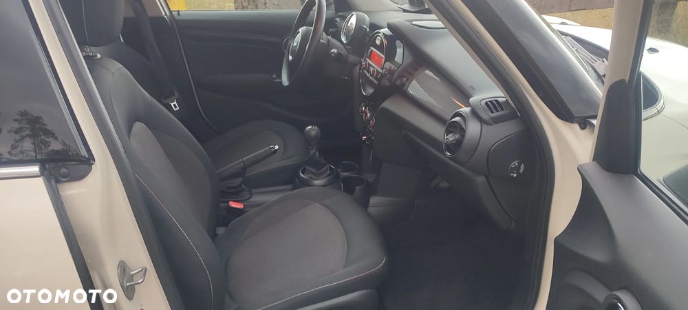 MINI Cooper Standard - 21