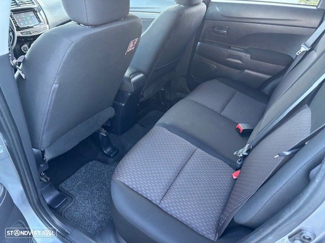 Mitsubishi ASX 1.6 MIVEC Intense Connect Edition - 4