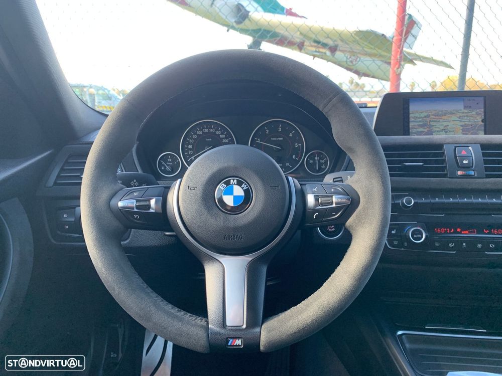 BMW 320 d Pack M - 26