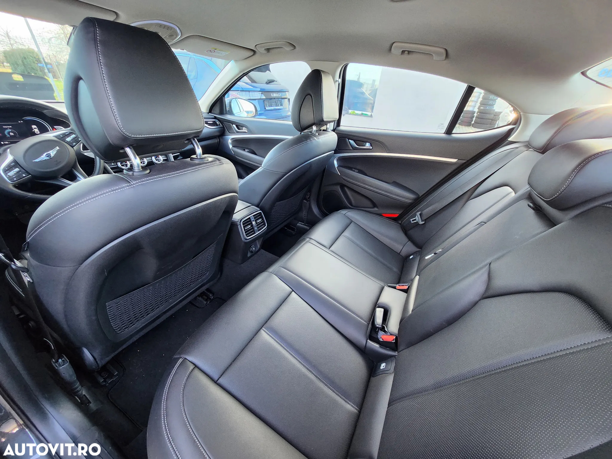 Genesis G70 - 8