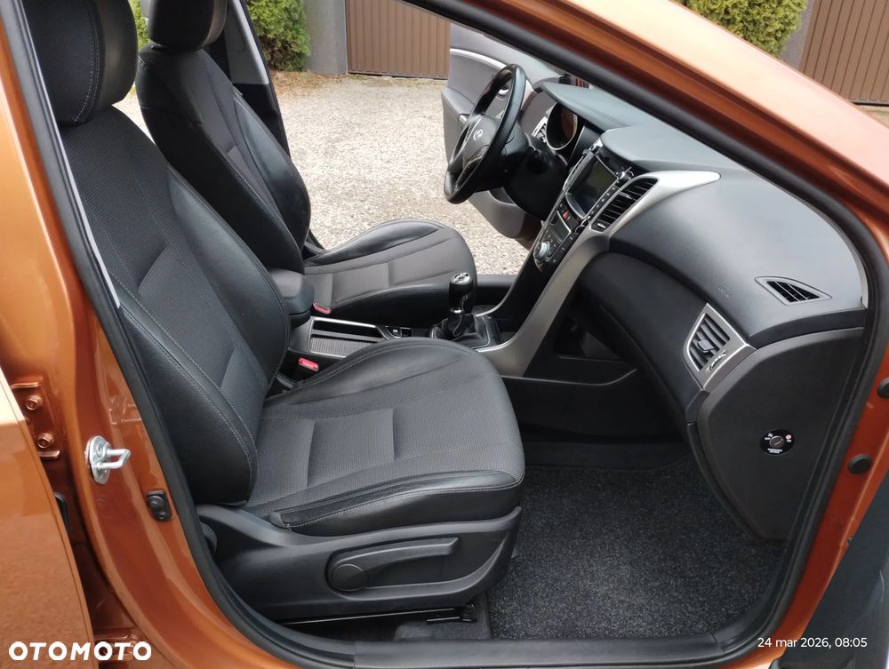 Hyundai i30 blue Kombi 1.6 GDi Trend - 33