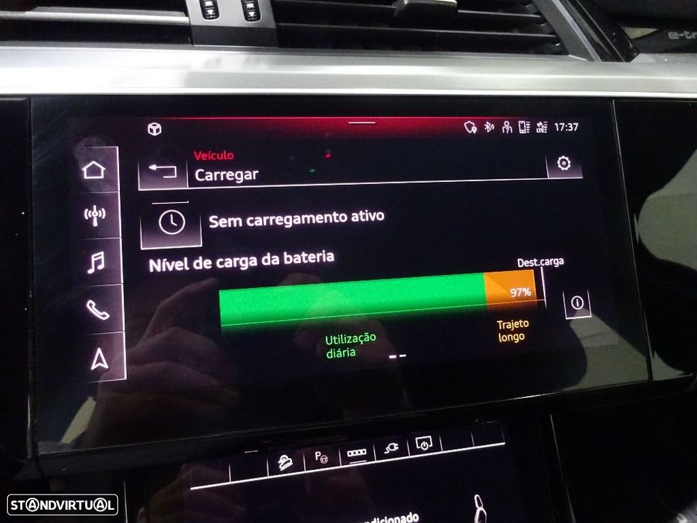 Audi e-tron 55 quattro S line - 28