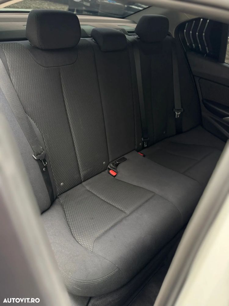 BMW Seria 3 318d - 36