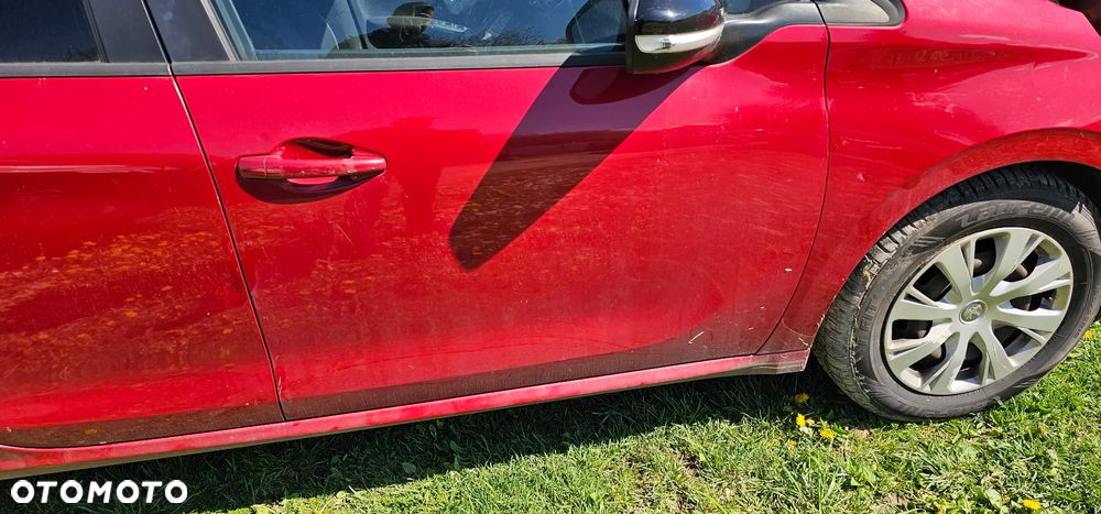 Peugeot 208 EPYD Lift wszystkie części potrzebujesz czegoś dzwoń cena silnika - 18