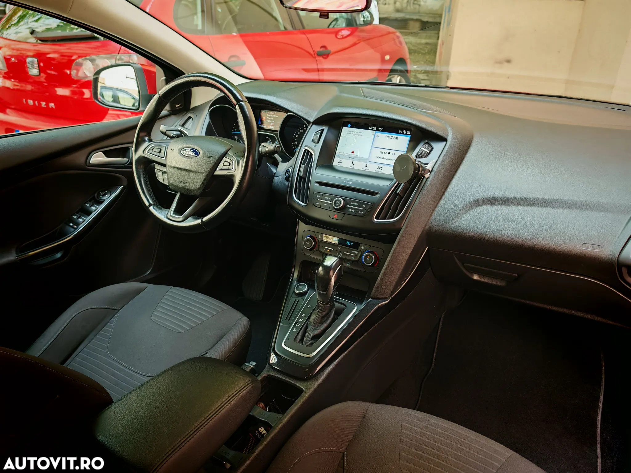 Ford Focus 1.5 TDCi Powershift Titanium - 12