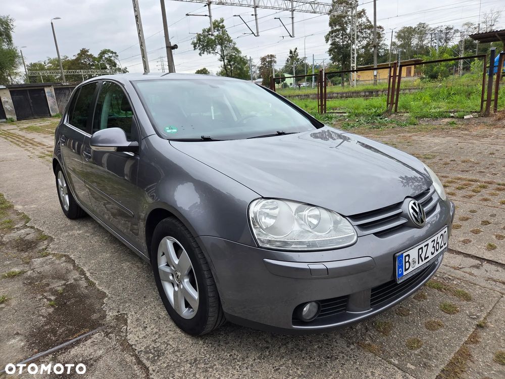 Volkswagen Golf 1.9 TDI DPF United - 9