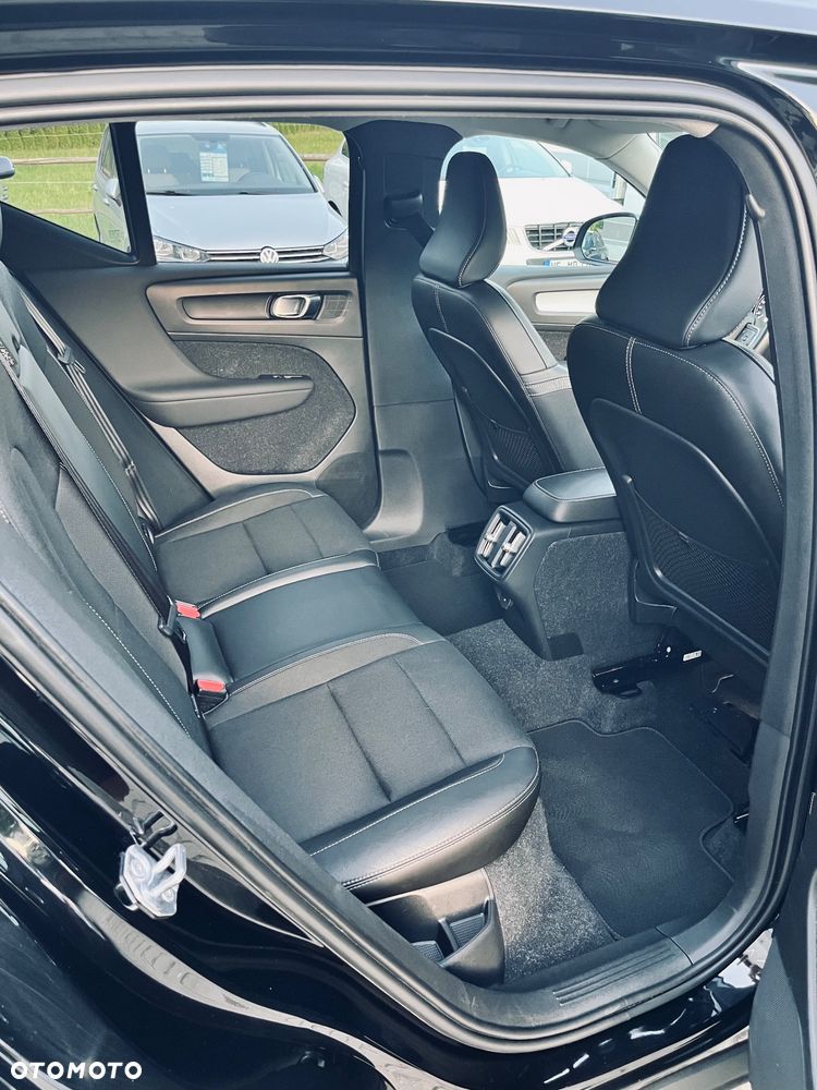 Volvo XC 40 - 23