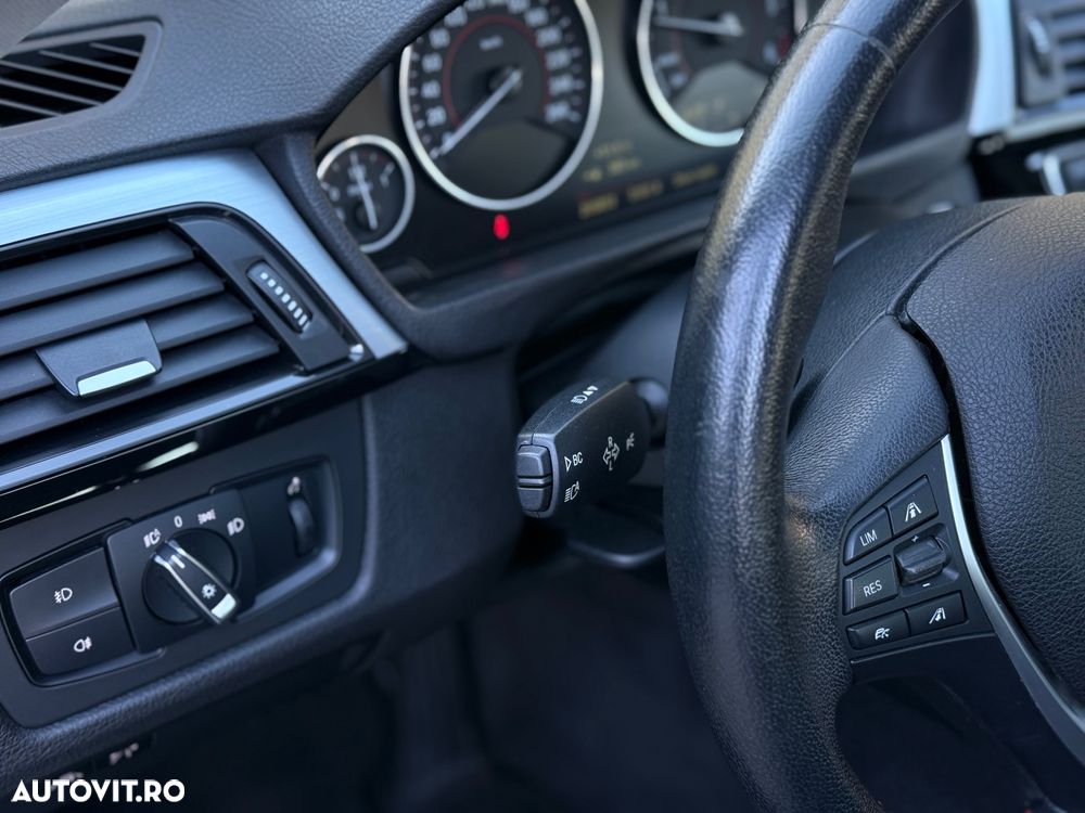 BMW Seria 3 320d Touring xDrive Aut. Sport Line - 17