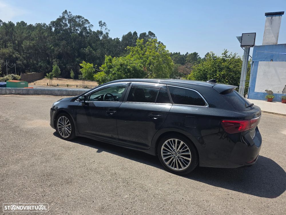 Toyota Avensis SW — fotografia 4