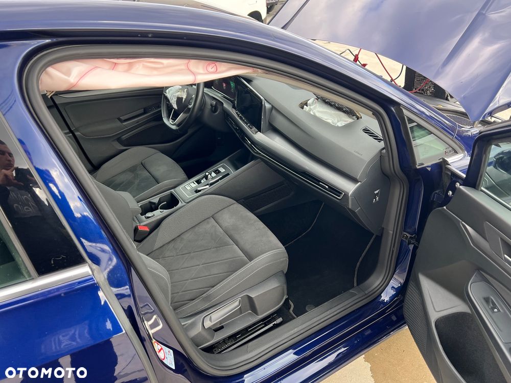 Volkswagen Golf 1.5 eTSI OPF DSG Style - 28