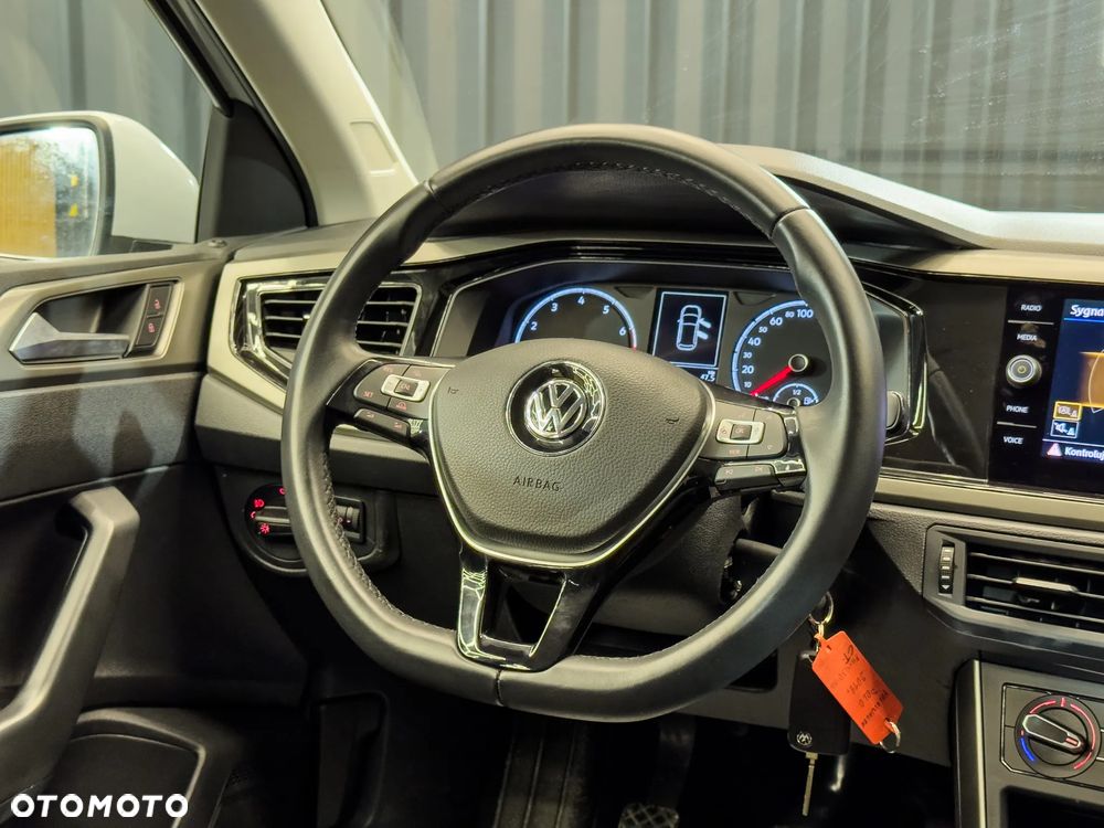 Volkswagen Polo 1.0 Trendline - 24
