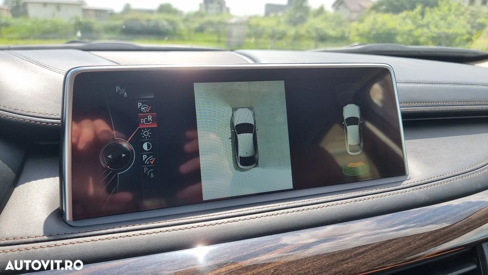 BMW X6 xDrive40d - 27