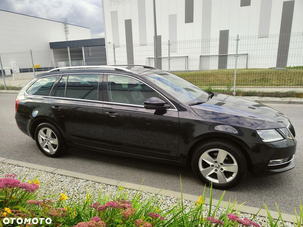 Skoda Octavia 1.6 TDI DSG Premium Edition - 3