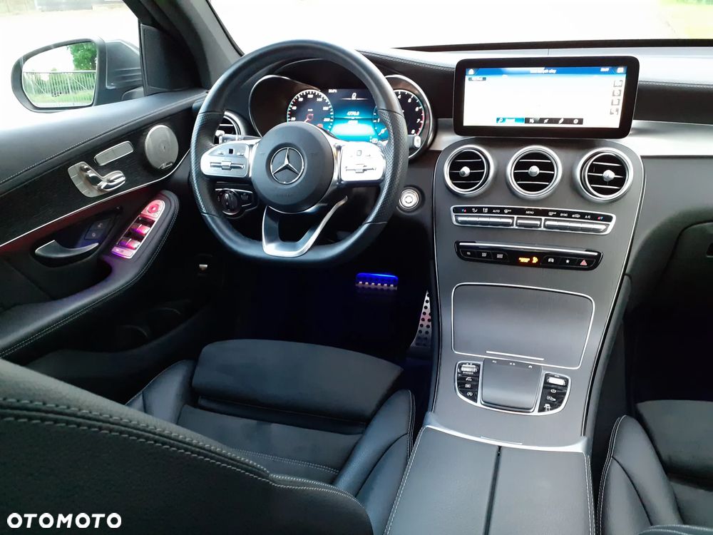Mercedes-Benz GLC 200 4Matic 9G-TRONIC AMG Line - 27