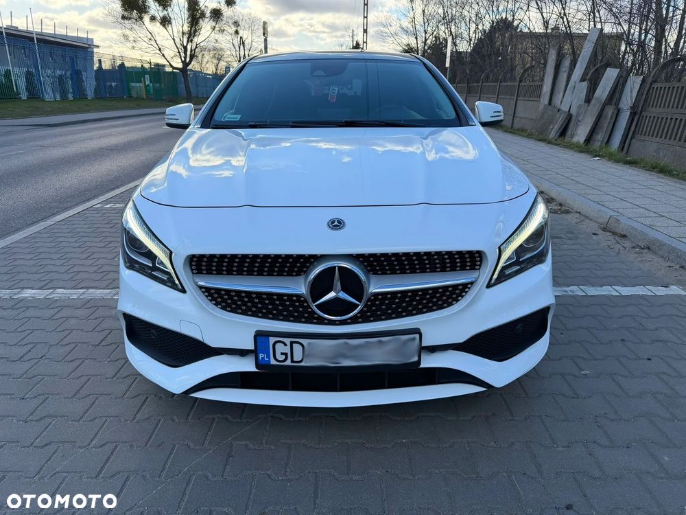 Mercedes-Benz CLA 220 4-Matic AMG Line - 8