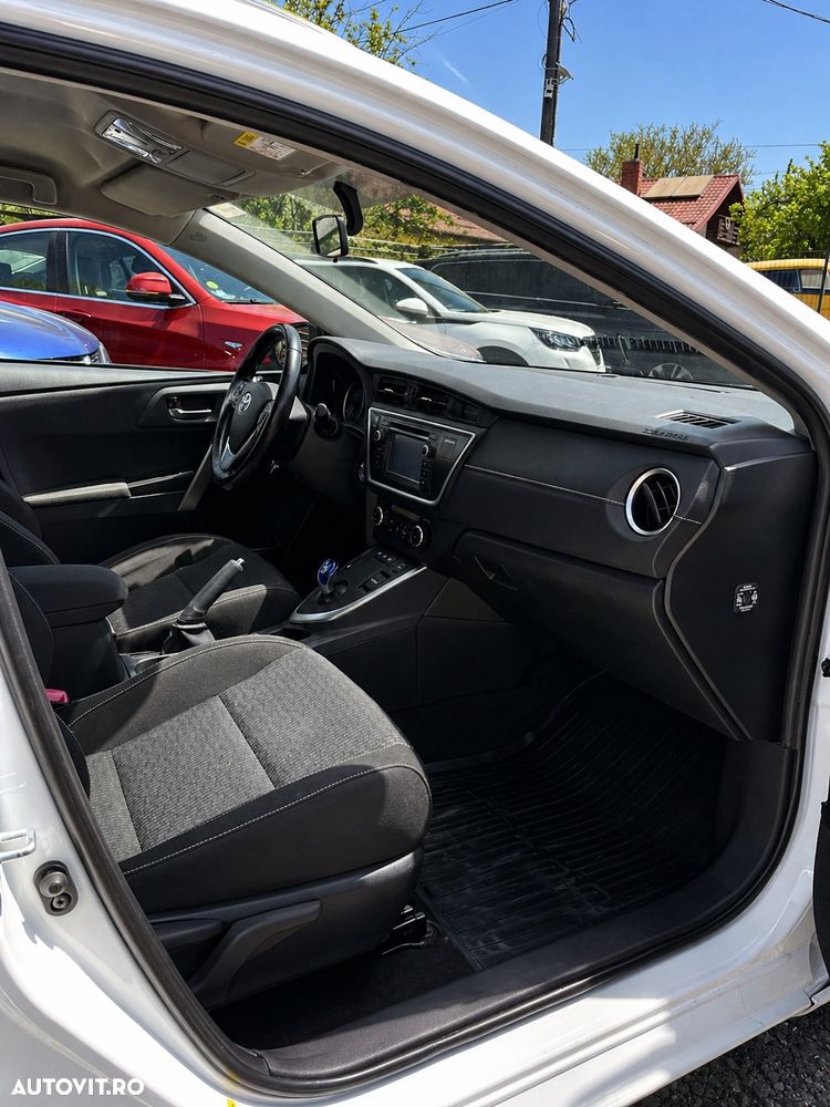 Toyota Auris - 9