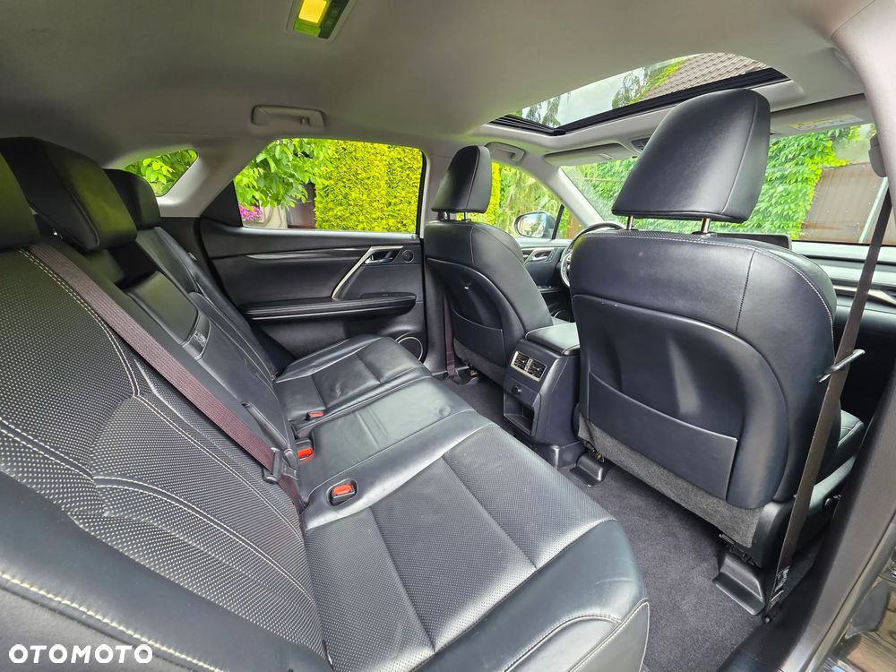 Lexus RX - 22
