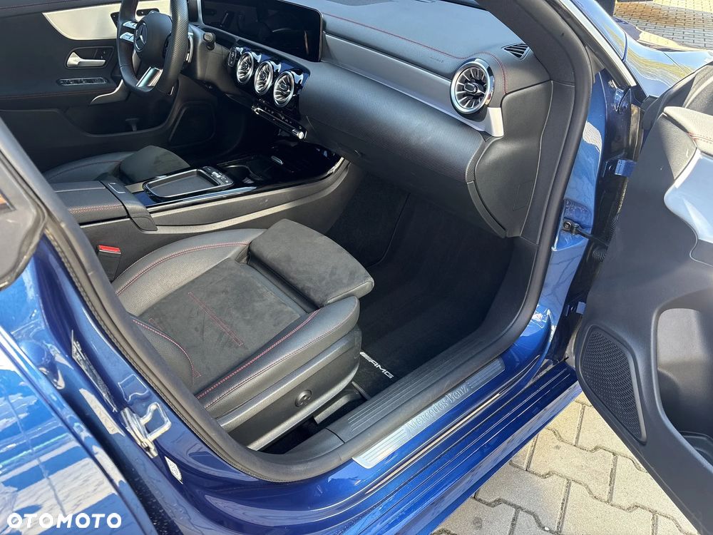 Mercedes-Benz CLA 200 mHEV 7G-DCT - 19