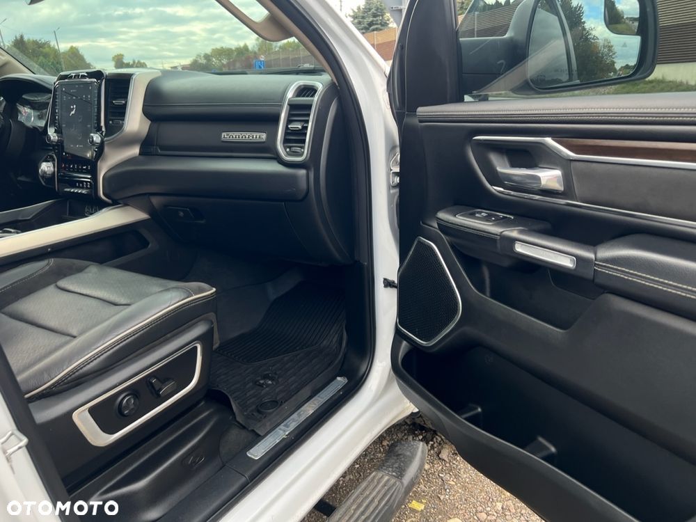 RAM 1500 Crew Cab Laramie - 19