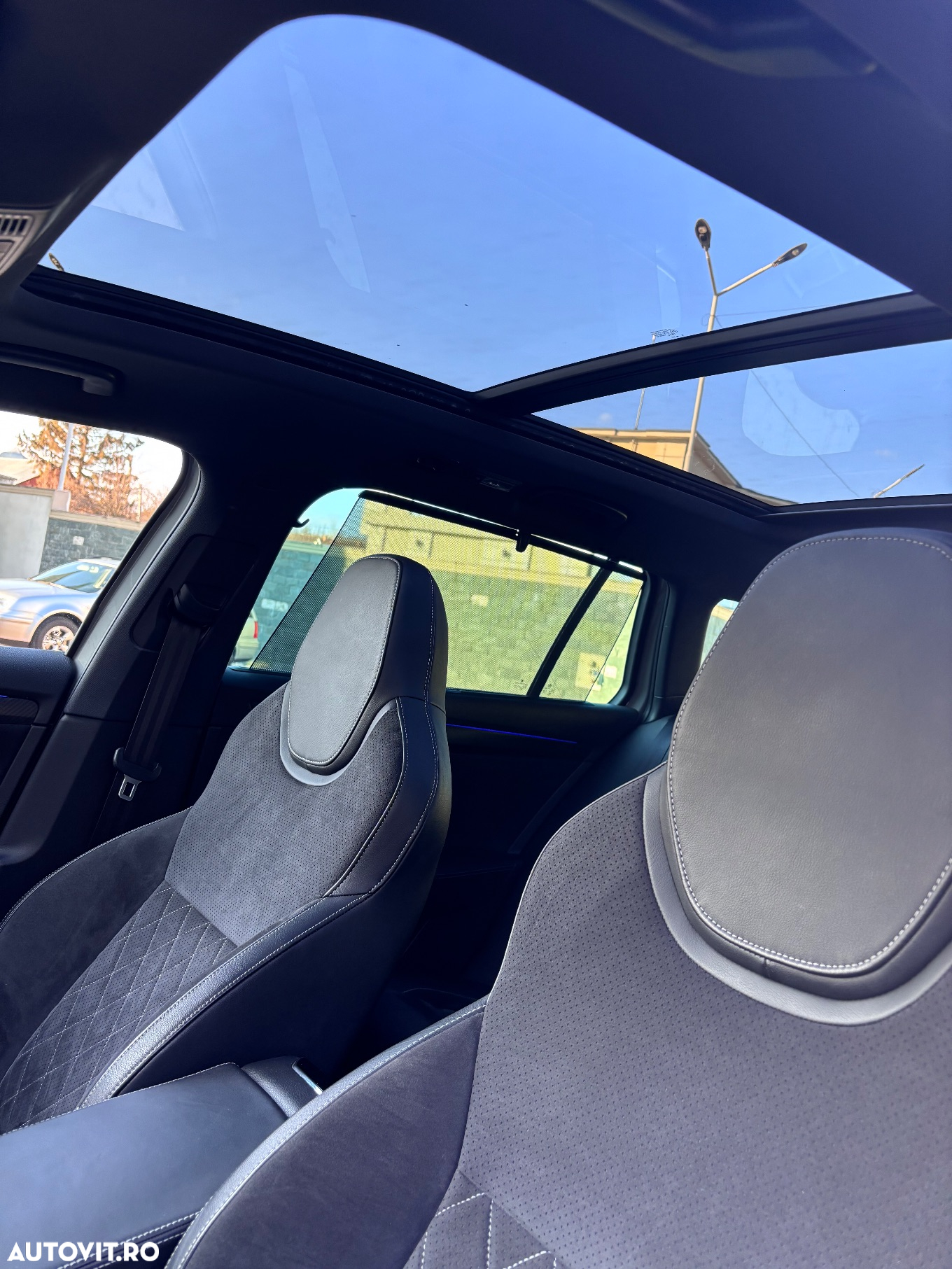 Skoda Superb 2.0 TDI DSG Sportline - 14
