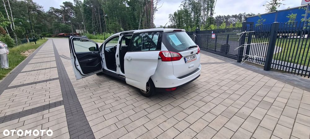 Ford Grand C-MAX - 14