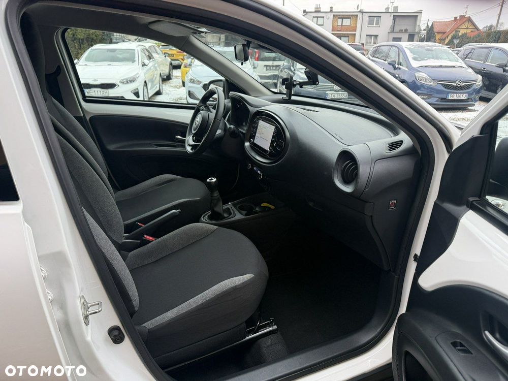 Toyota Aygo X 1.0 VVT-i X-play - 21