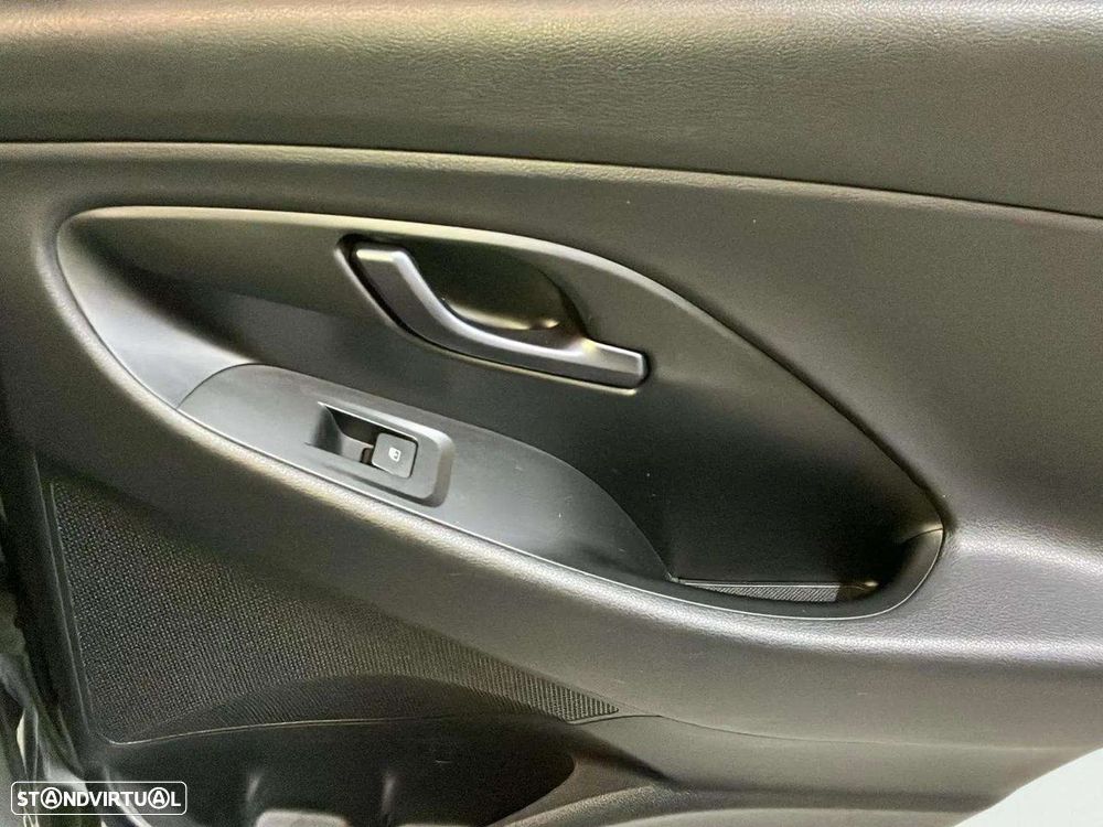 Hyundai i30 Fastback - 23