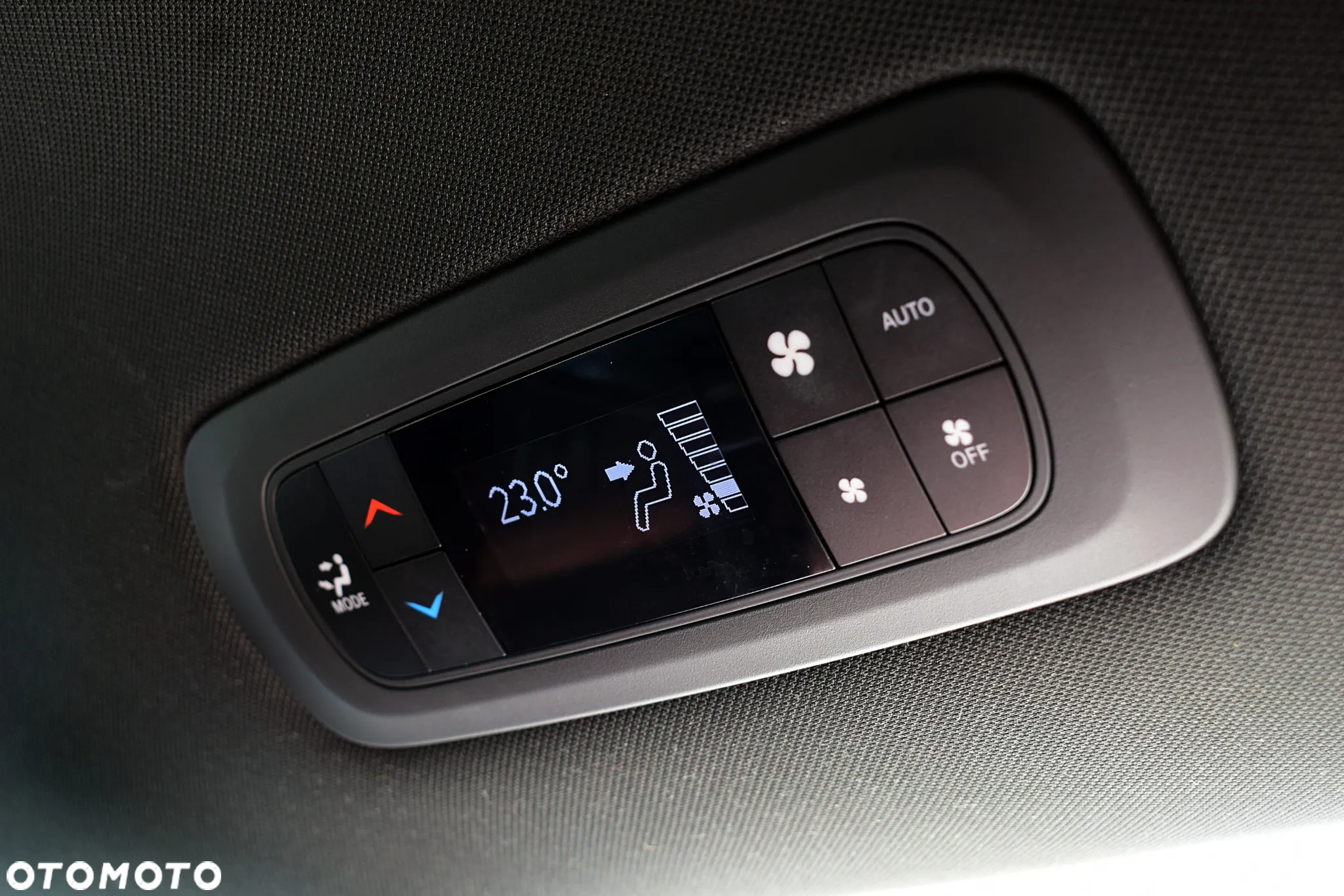 Chrysler Pacifica - 19