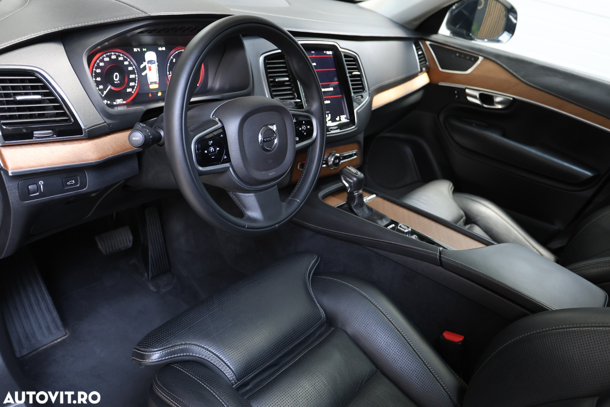 Volvo XC 90 D5 AWD Geartronic Inscription - 10
