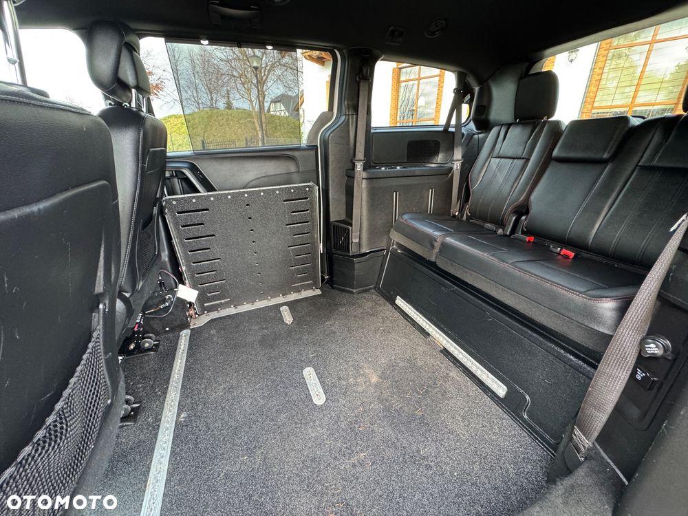 Dodge Grand Caravan 3.6 R/T - 26