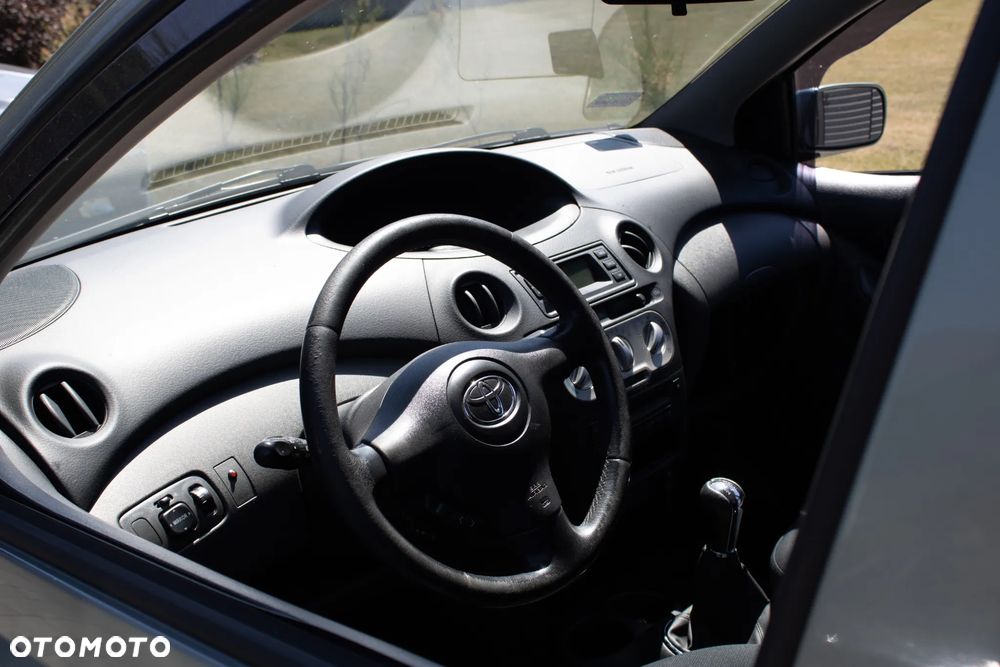 Toyota Yaris 1.3 Sol - 9