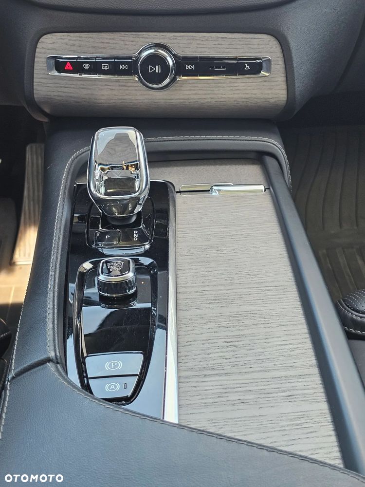 Volvo XC 90 B5 D AWD Ultimate Bright 7os - 12