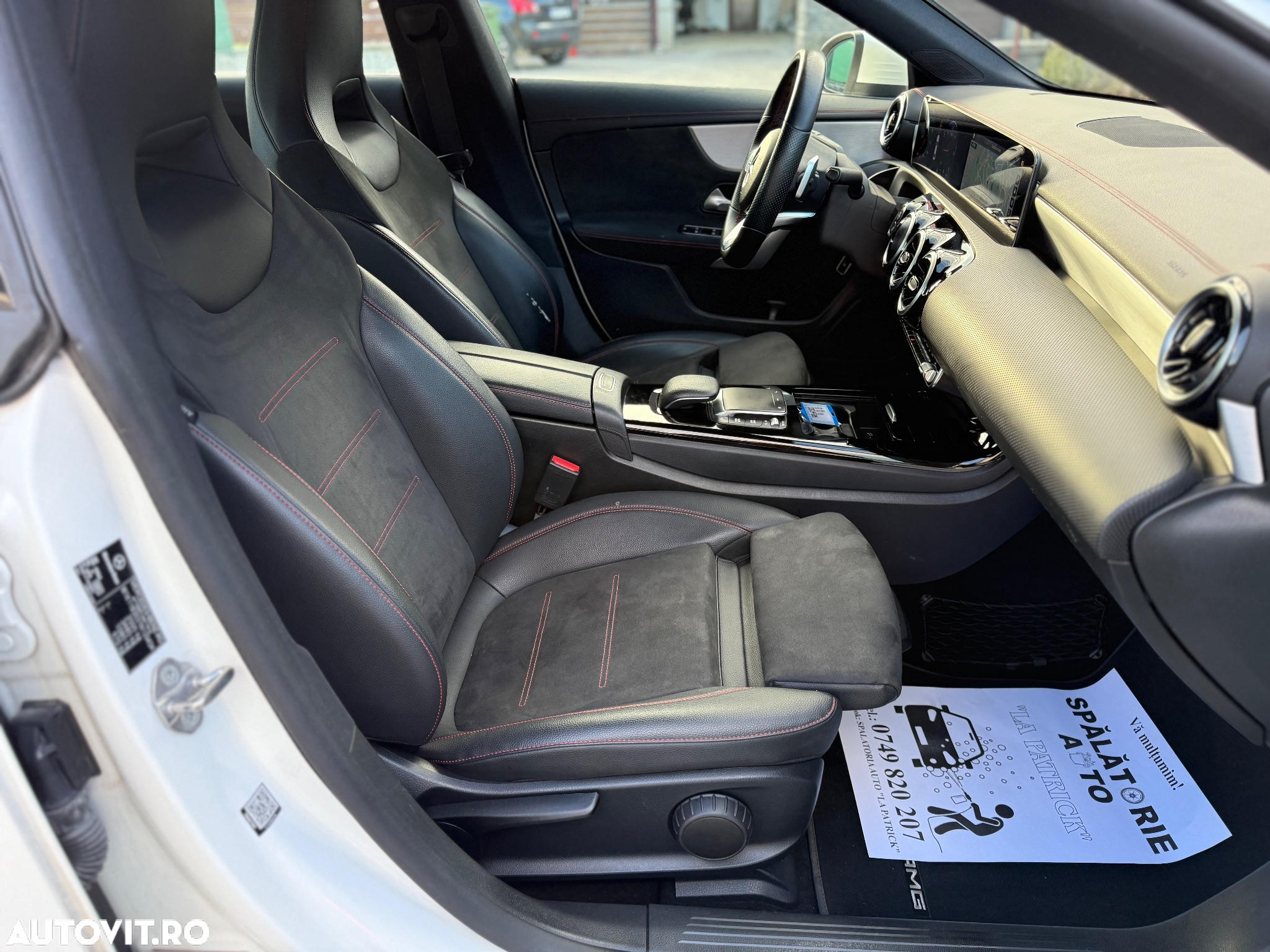 Mercedes-Benz CLA 180 d Shooting Brake 7G-DCT AMG Line - 14