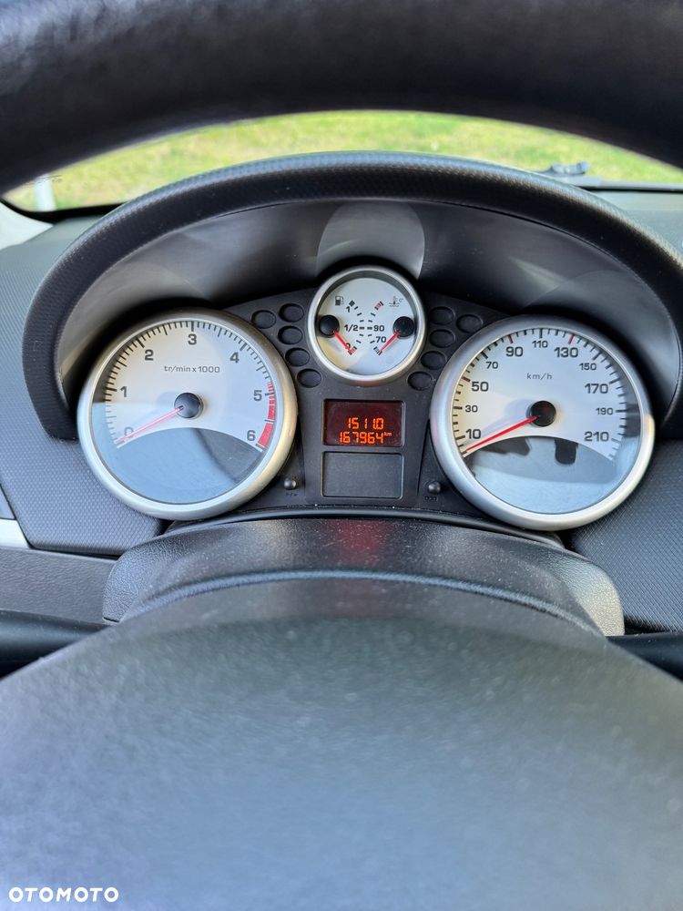 Peugeot 207 1.6 HDi - 10