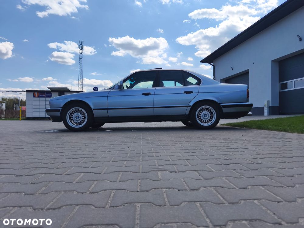 BMW Seria 5 520i - 1